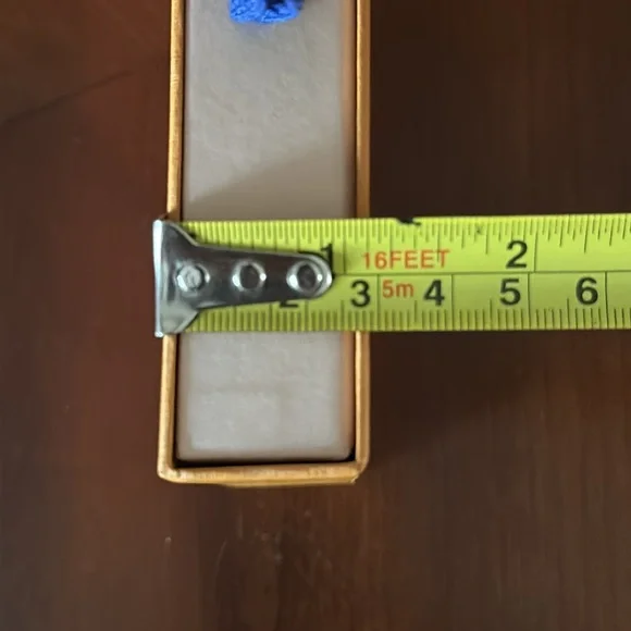 Louis Vuitton Box, Dust Bag, Gift Tag, and Ribbon - Picture 4 of 6